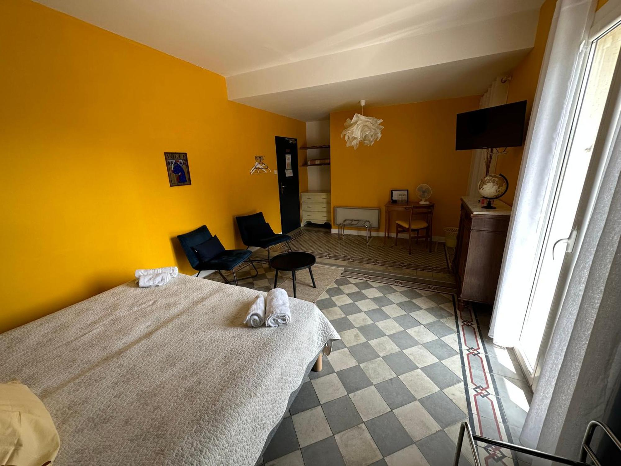 Les Terrasses Hotel *