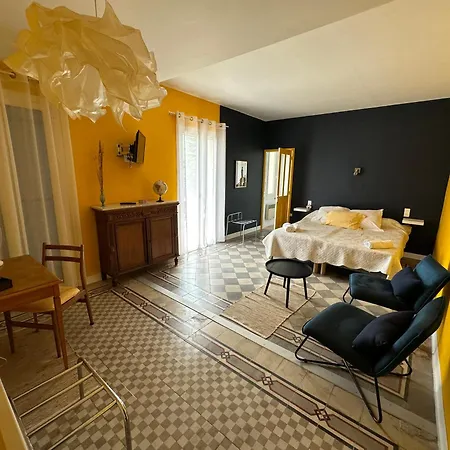 Les Terrasses Hotel Laragne-Monteglin Exterior photo